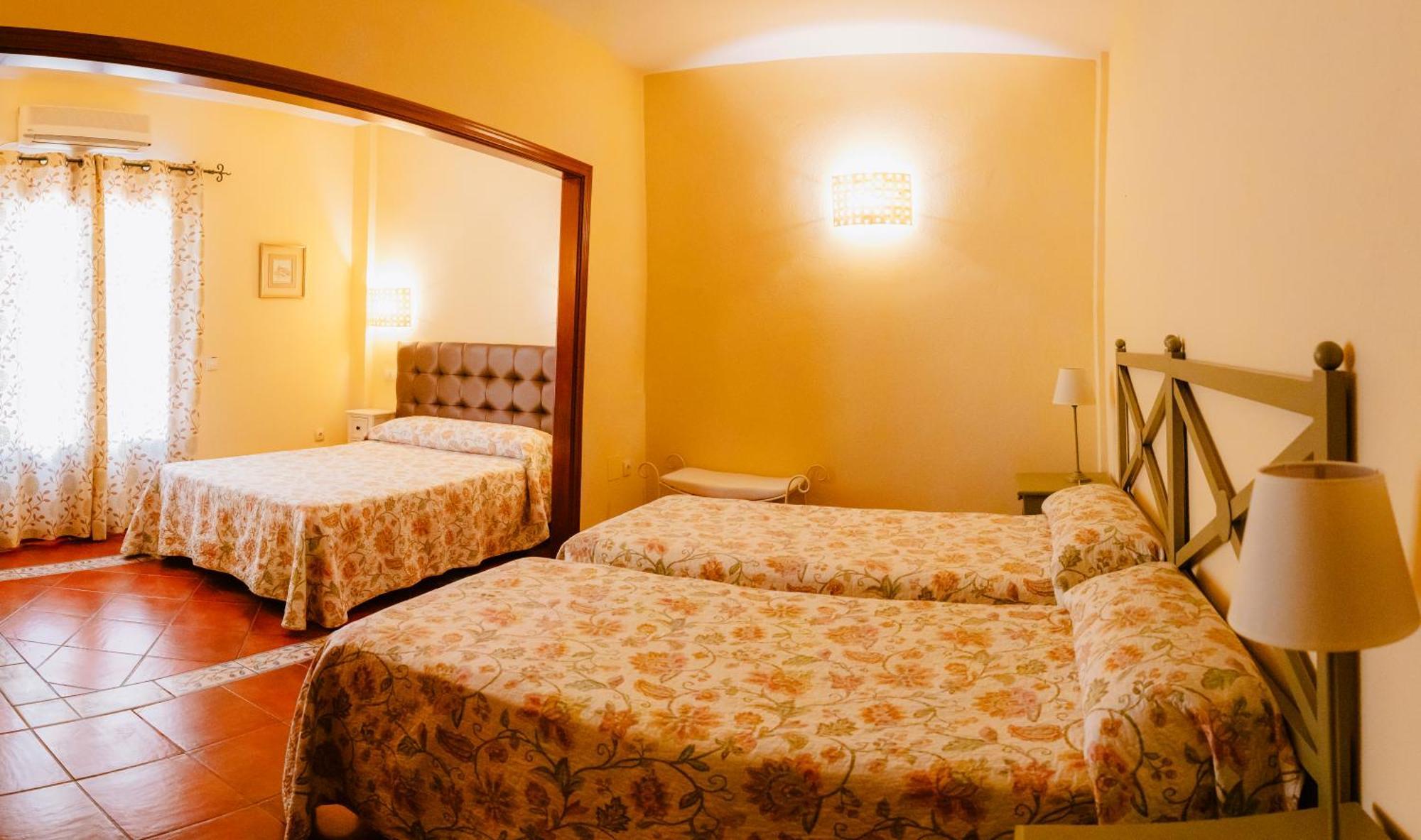 Escua Aparthotel Archidona Luaran gambar